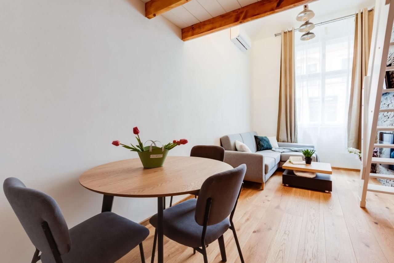 Dream Duplex On Riverside Praga Esterno foto